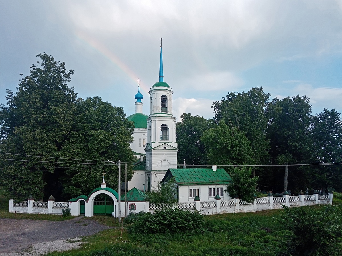 Храм Дмитрия Солунского в Рябушках